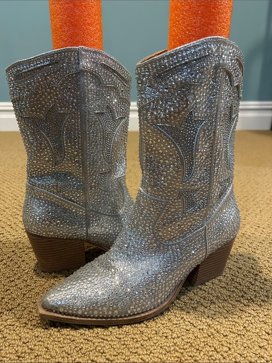 Crown Vintage Shoes - Crown Vintage Starry Cowboy Boots size 8 Mid Calf Silver Rhinestones Western